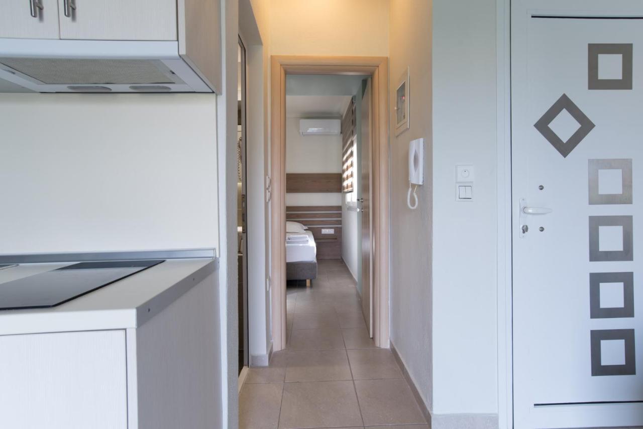 Vertigo Seaside Apartments Nikiti  Extérieur photo