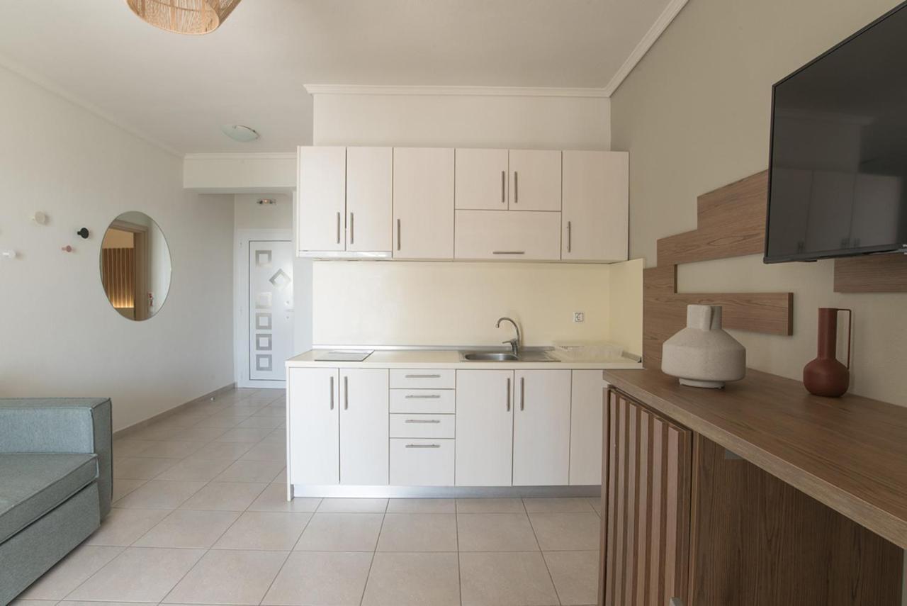 Vertigo Seaside Apartments Nikiti  Extérieur photo