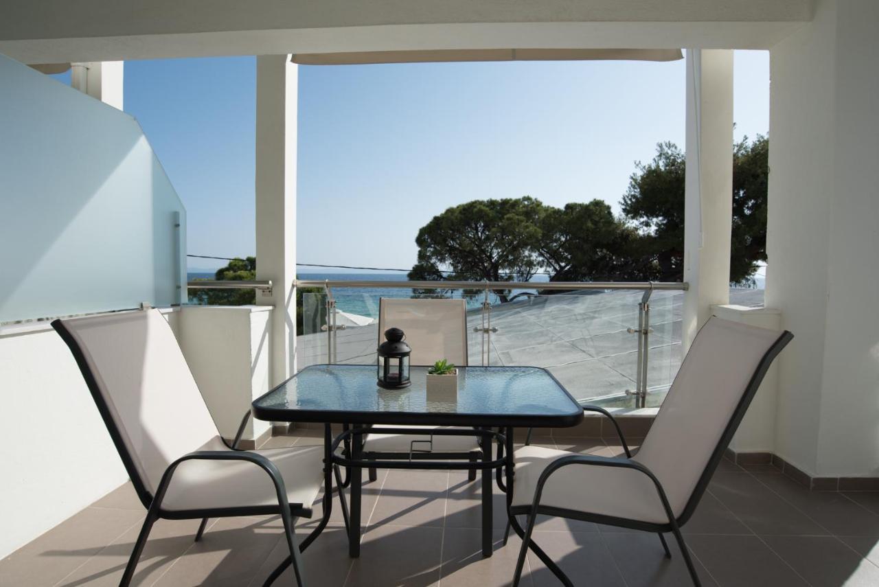 Vertigo Seaside Apartments Nikiti  Extérieur photo